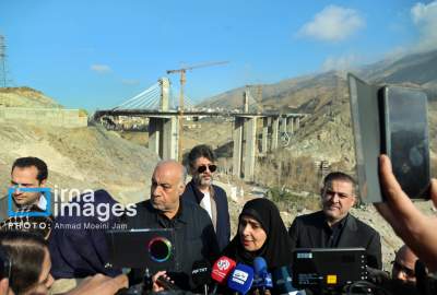 بازدید وزیر راه و شهرسازی از محل بمباران پل B۱  