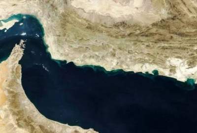 ایران تنگه هرمز را به طور کامل بست